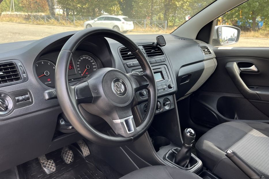 Продам Volkswagen Polo Oficial 2013 года в Николаеве