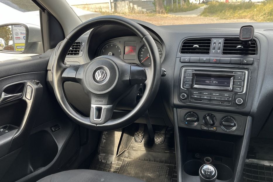 Продам Volkswagen Polo Oficial 2013 года в Николаеве