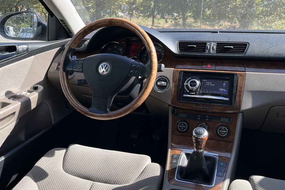 Продам Volkswagen Passat B6 2,0 TDI 2004 года в Николаеве