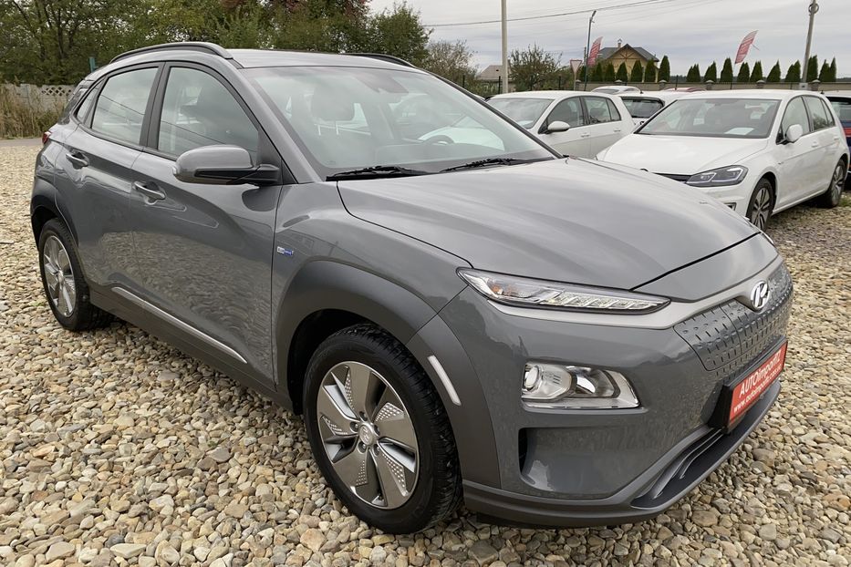 Продам Hyundai Kona 39.2 kWh Безключовий Камера 2020 года в Львове