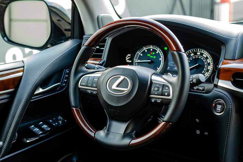 Продам Lexus LX 570 F-Sport 2019 года в Киеве