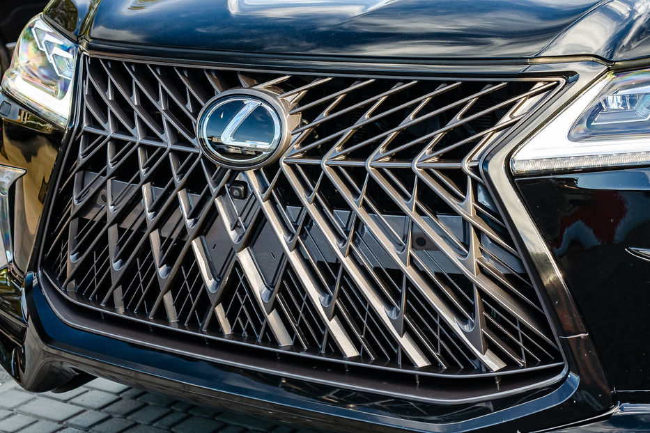 Продам Lexus LX 570 F-Sport 2019 года в Киеве