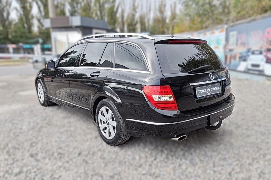 Продам Mercedes-Benz C-Class 2012 года в Киеве