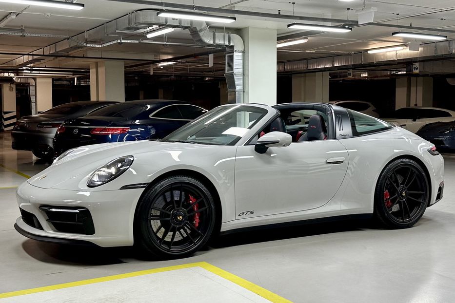 Продам Porsche 911 Targa 4 GTS 2024 года в Киеве