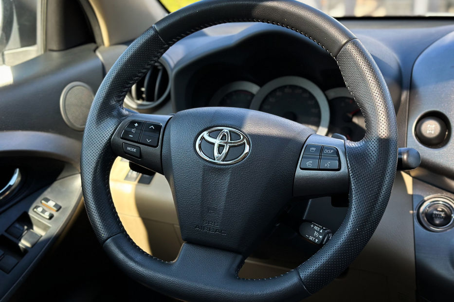 Продам Toyota Rav 4 2012 года в Черновцах