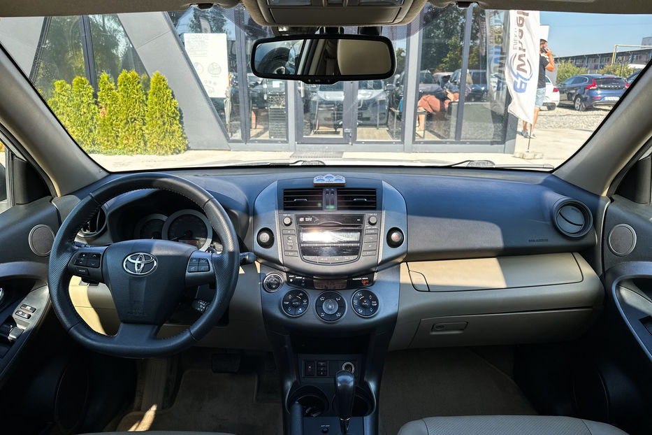 Продам Toyota Rav 4 2012 года в Черновцах