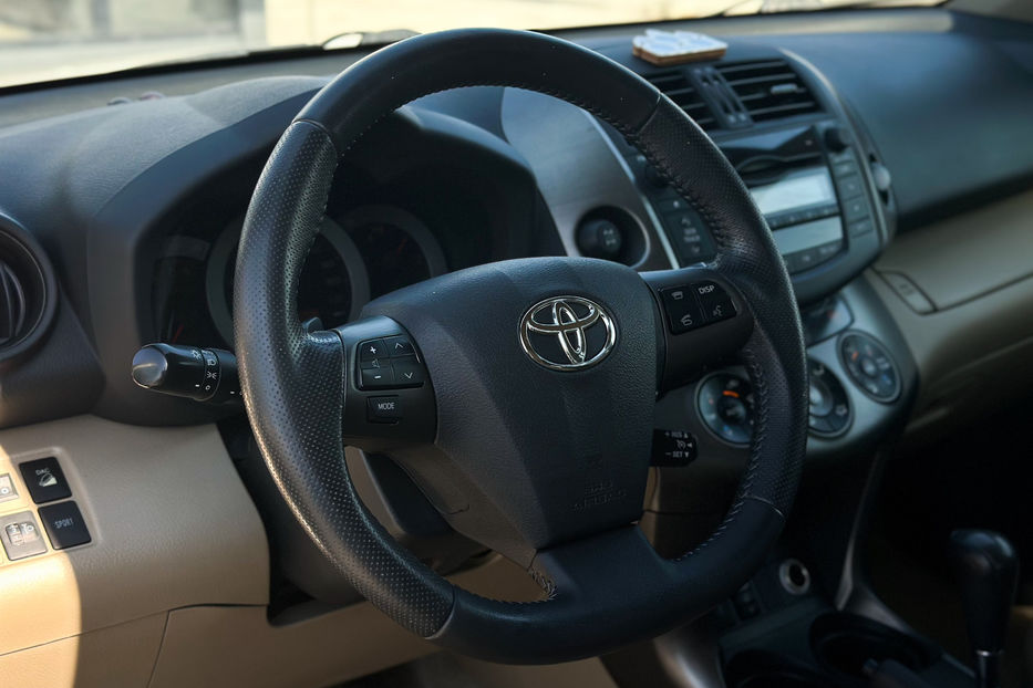 Продам Toyota Rav 4 2012 года в Черновцах