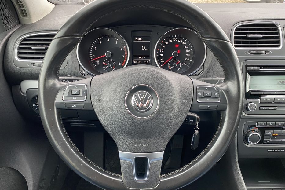 Продам Volkswagen Golf  VI 1.4 TSI (122 л.с.) 6-MКП 2010 года в Львове