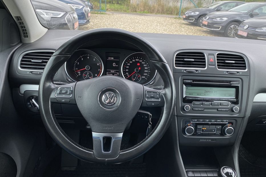 Продам Volkswagen Golf  VI 1.4 TSI (122 л.с.) 6-MКП 2010 года в Львове