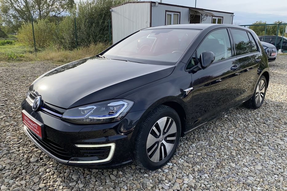 Продам Volkswagen e-Golf 35,8кВт,Тепловий,круїз,камера, 2019 года в Львове