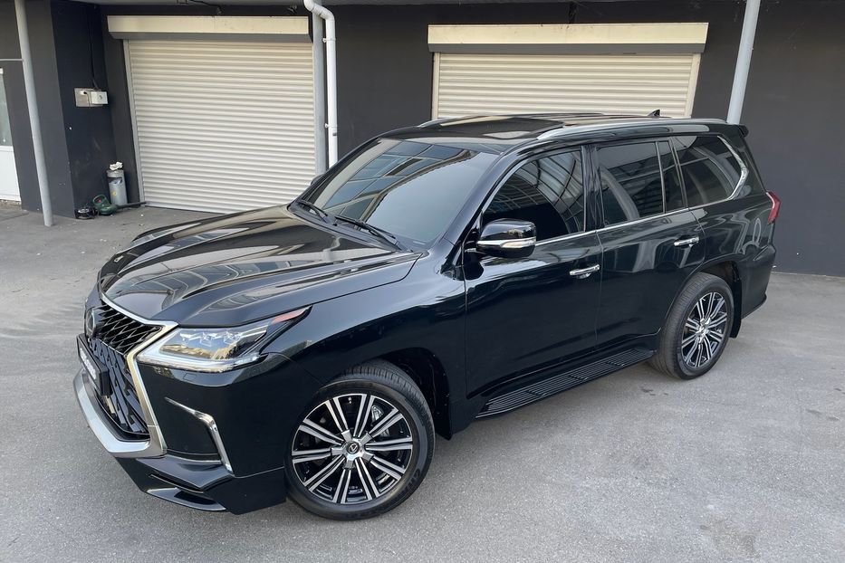 Продам Lexus LX 570 F sport  2018 года в Киеве