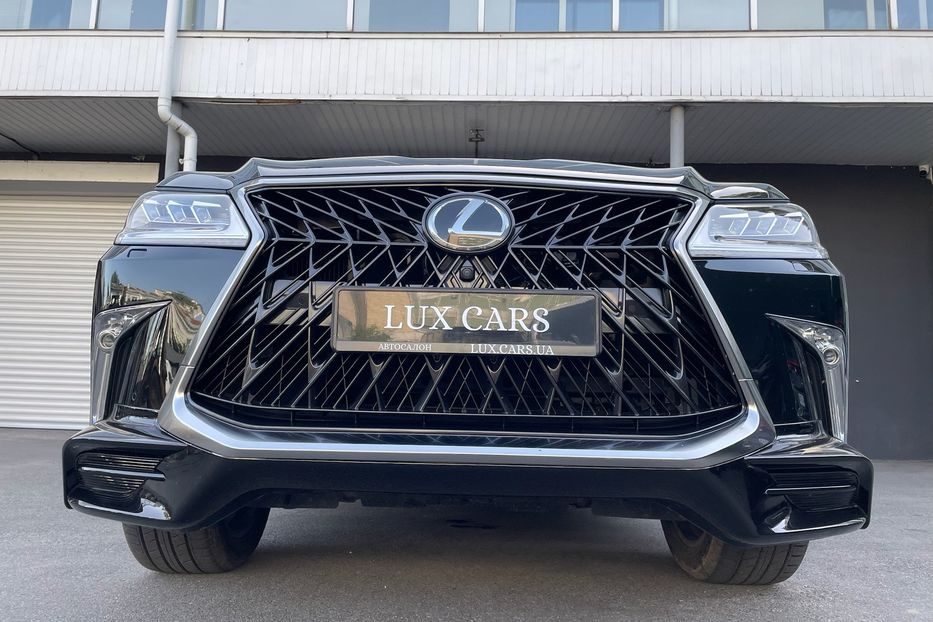 Продам Lexus LX 570 F sport  2018 года в Киеве