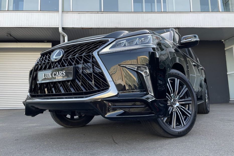 Продам Lexus LX 570 F sport  2018 года в Киеве