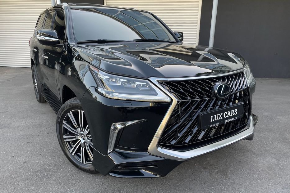 Продам Lexus LX 570 F sport  2018 года в Киеве