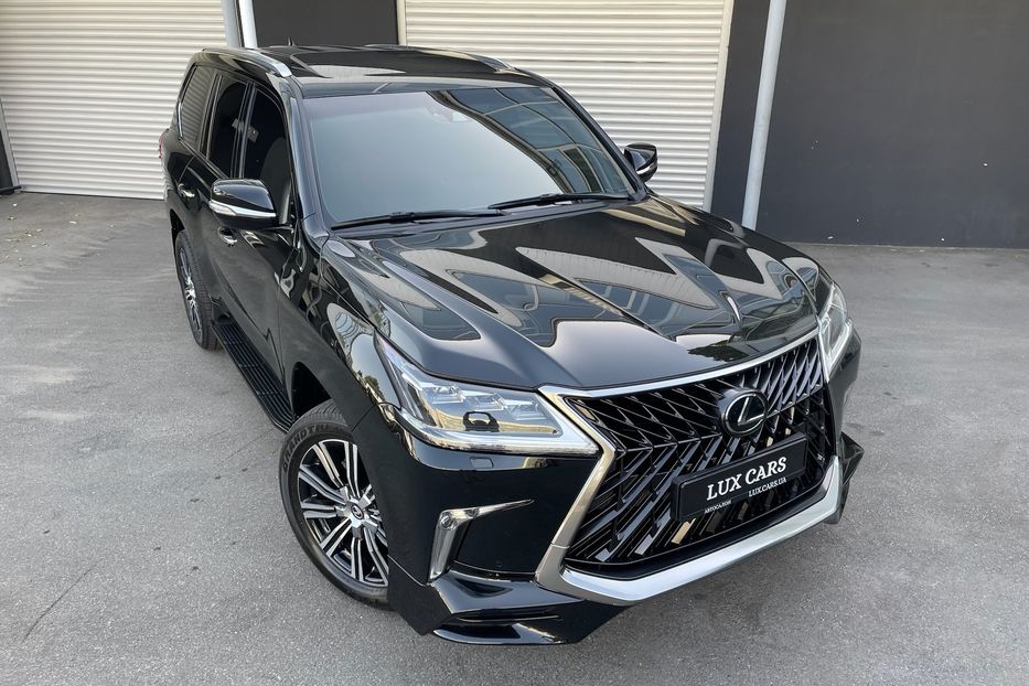 Продам Lexus LX 570 F sport  2018 года в Киеве