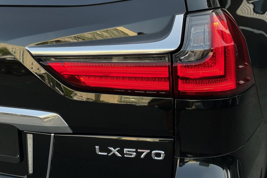 Продам Lexus LX 570 F sport  2018 года в Киеве