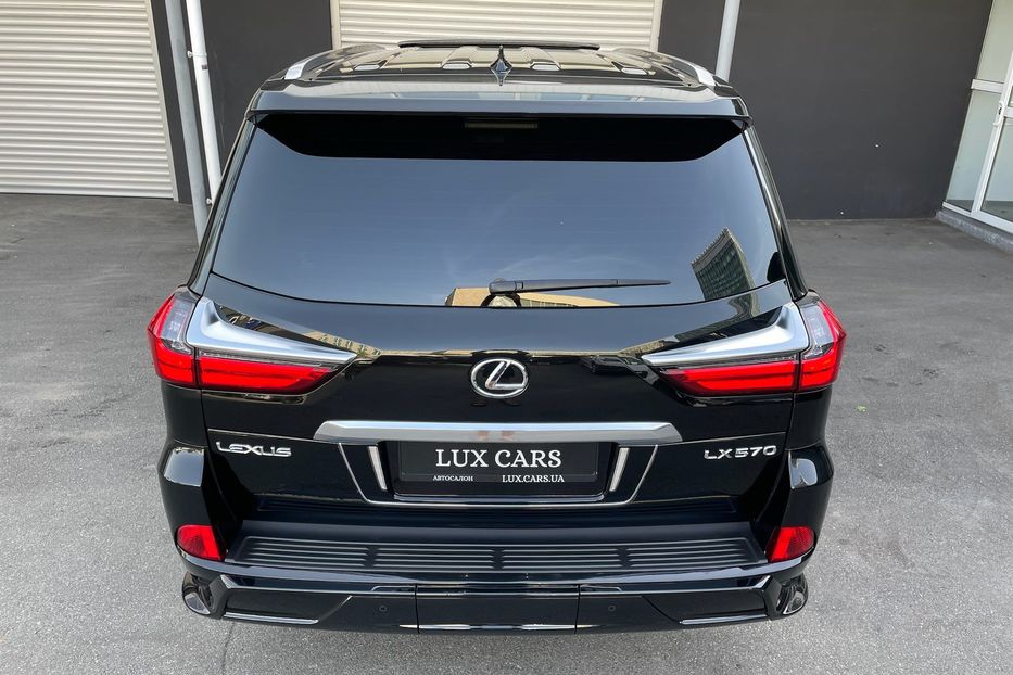 Продам Lexus LX 570 F sport  2018 года в Киеве