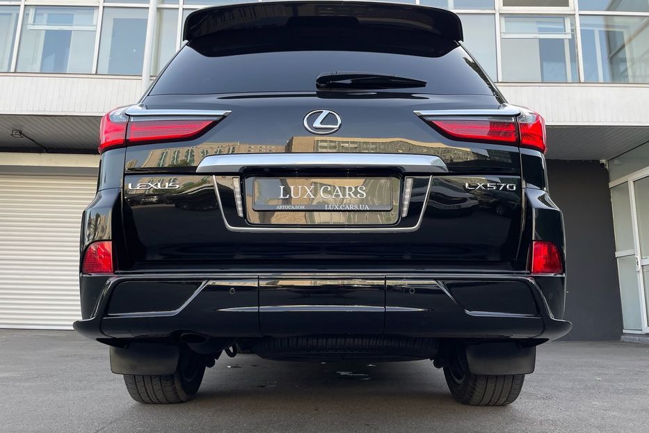 Продам Lexus LX 570 F sport  2018 года в Киеве