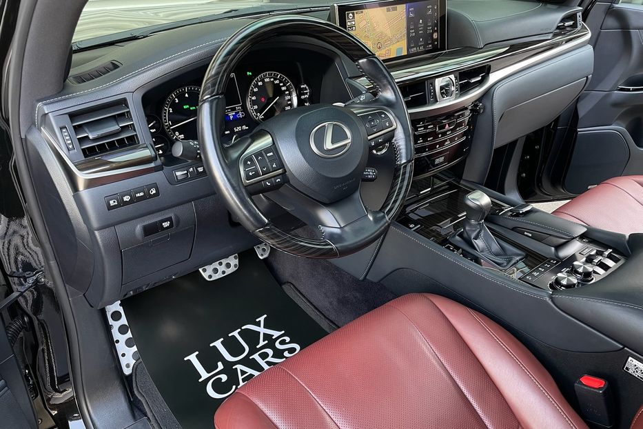 Продам Lexus LX 570 F sport  2018 года в Киеве