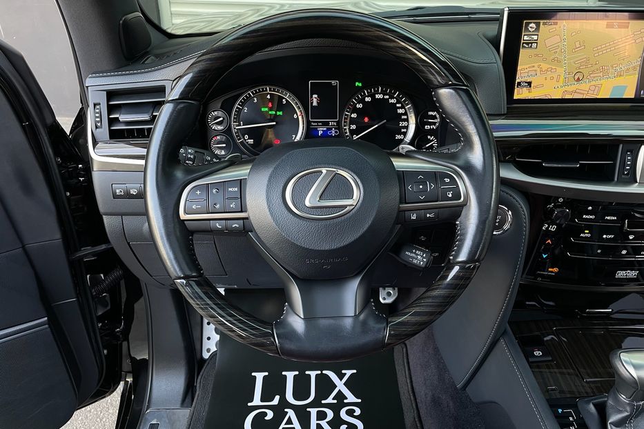 Продам Lexus LX 570 F sport  2018 года в Киеве