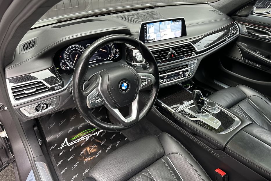 Продам BMW 730 Xdrive M-Paket 2016 года в Киеве