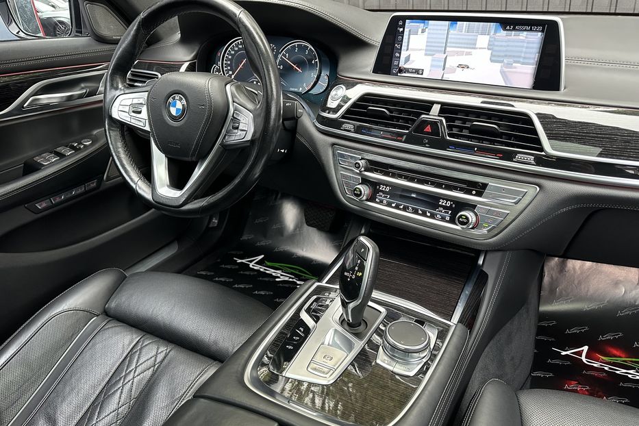 Продам BMW 730 Xdrive M-Paket 2016 года в Киеве