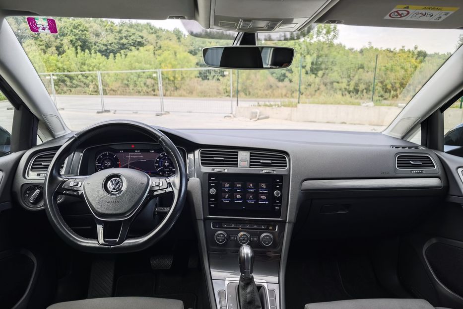 Продам Volkswagen Golf VII 2019 года в г. Дубно, Ровенская область