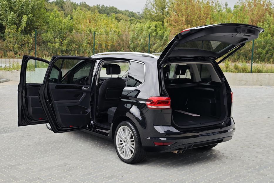 Продам Volkswagen Touran Exclusive 2019 года в г. Дубно, Ровенская область