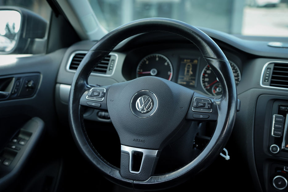 Продам Volkswagen Jetta 2011 года в Черновцах