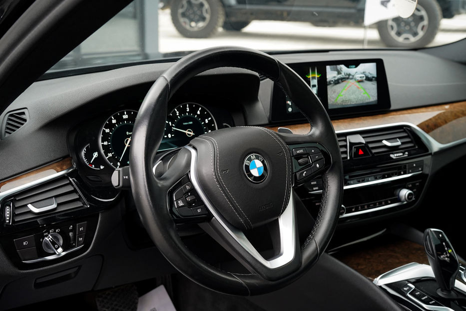 Продам BMW 530 i 2018 года в Черновцах