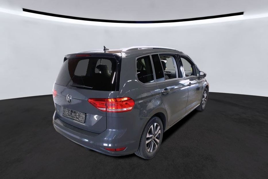 Продам Volkswagen Touran 2.0  90квт Мех  2021 года в Львове