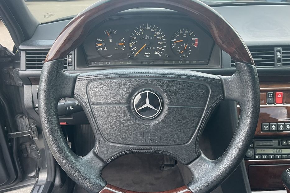 Продам Mercedes-Benz E-Class 500 1994 года в Киеве