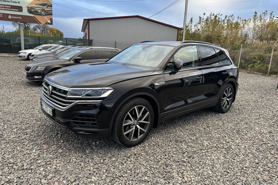 Продам Volkswagen Touareg 3 2019 года в Львове