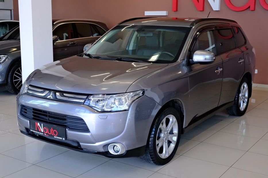 Продам Mitsubishi Outlander 2013 года в Одессе