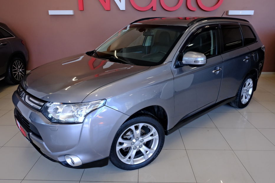 Продам Mitsubishi Outlander 2013 года в Одессе