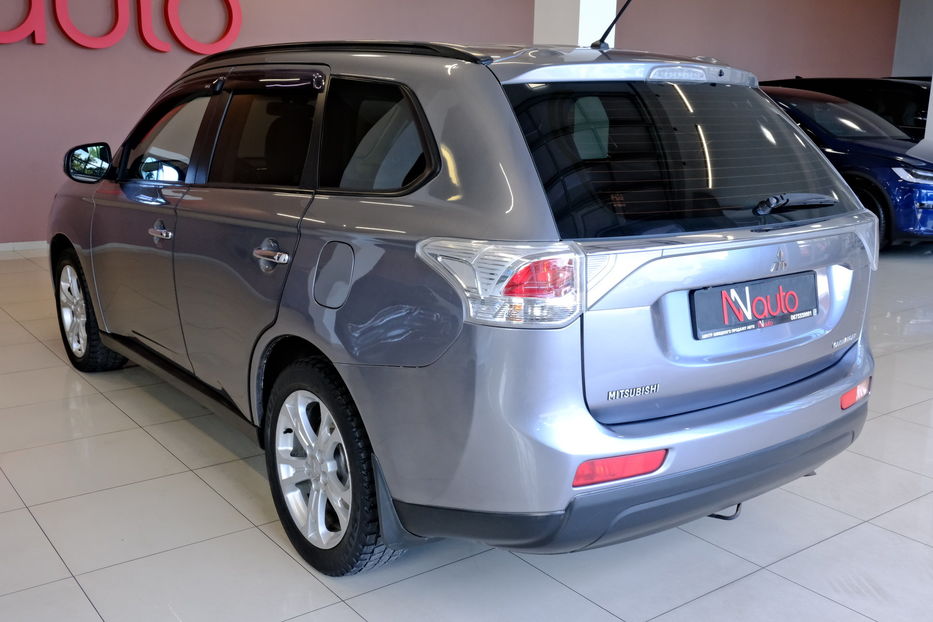 Продам Mitsubishi Outlander 2013 года в Одессе