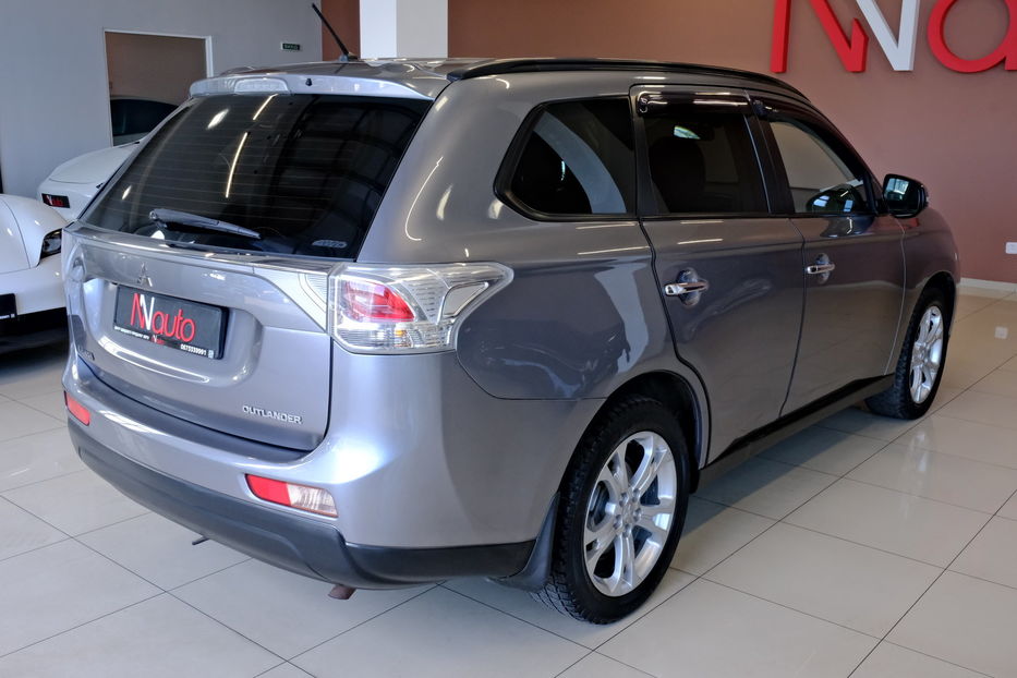 Продам Mitsubishi Outlander 2013 года в Одессе