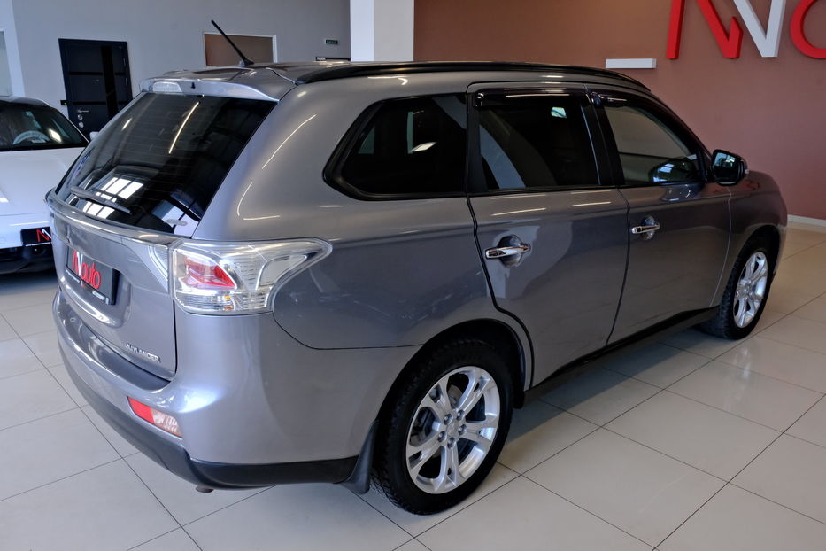 Продам Mitsubishi Outlander 2013 года в Одессе