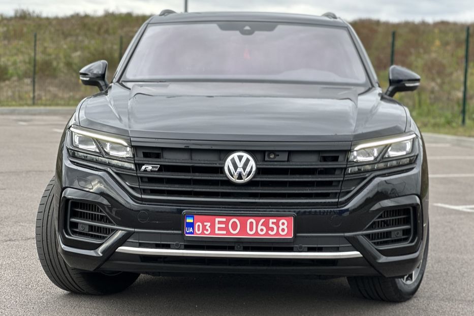 Продам Volkswagen Touareg R-line 4.0 дизель V8 2020 года в Ровно