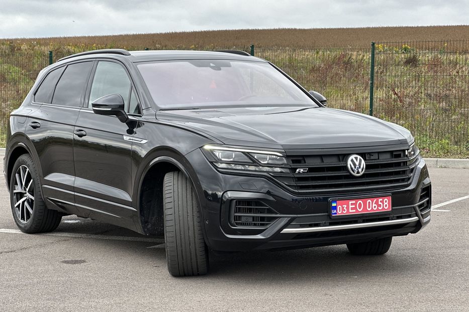 Продам Volkswagen Touareg R-line 4.0 дизель V8 2020 года в Ровно