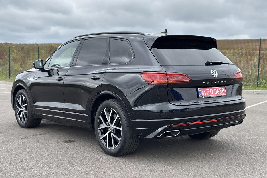 Продам Volkswagen Touareg R-line 4.0 дизель V8 2020 года в Ровно