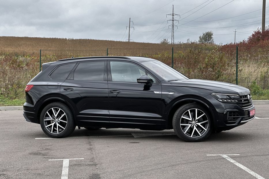 Продам Volkswagen Touareg R-line 4.0 дизель V8 2020 года в Ровно