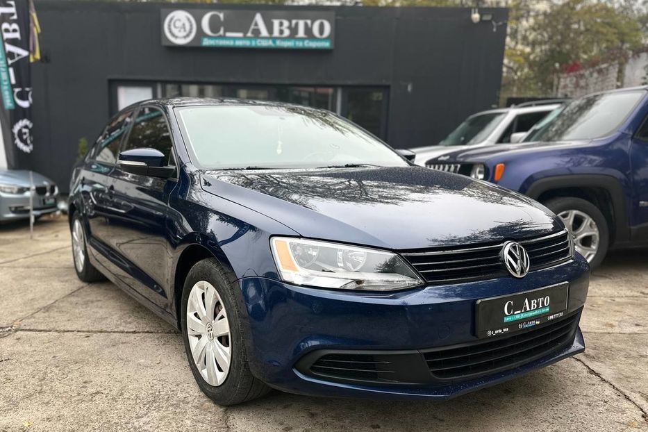 Продам Volkswagen Jetta 2014 года в Черновцах