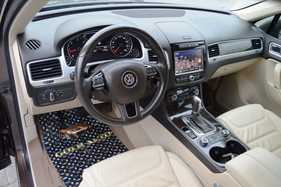 Продам Volkswagen Touareg 2013 года в Одессе