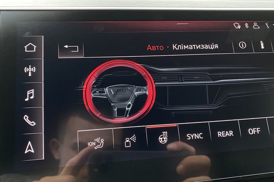 Продам Audi E-Tron 55 95 kWh S-Line Full LED  2020 года в Львове