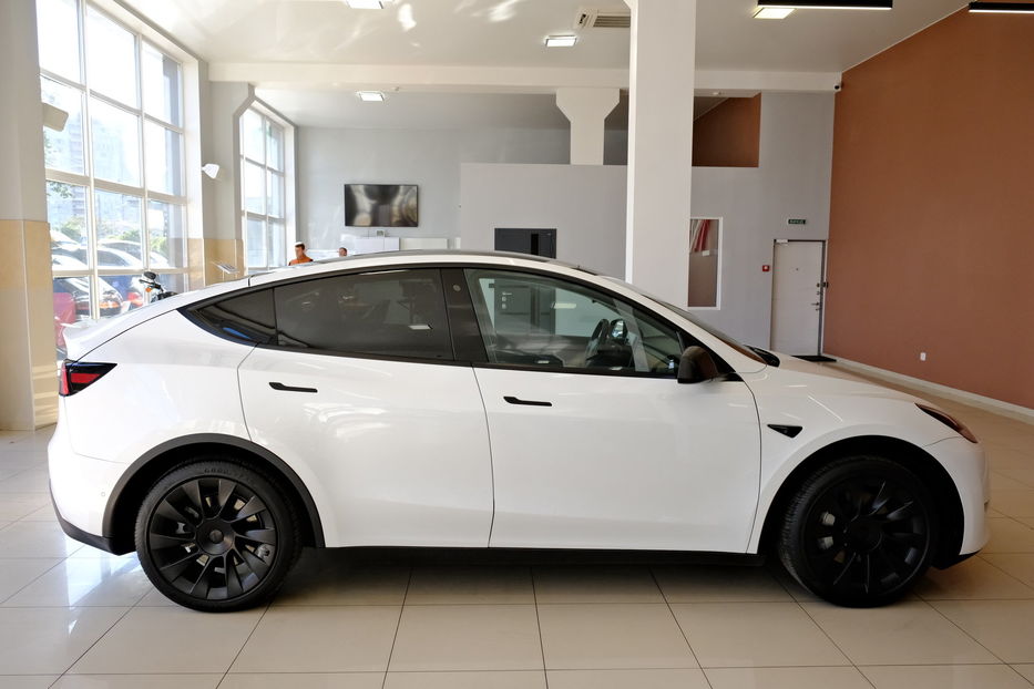 Продам Tesla Model Y 2021 года в Одессе