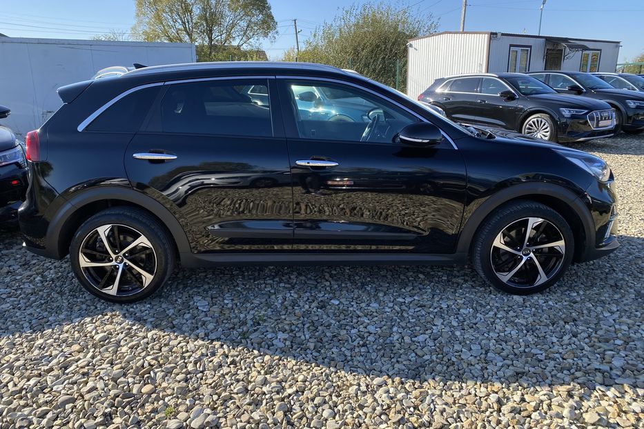 Продам Kia Niro 64 kWh Максимальнакомплектація 2019 года в Львове