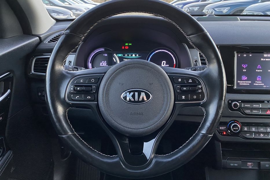 Продам Kia Niro 64 kWh Максимальнакомплектація 2019 года в Львове