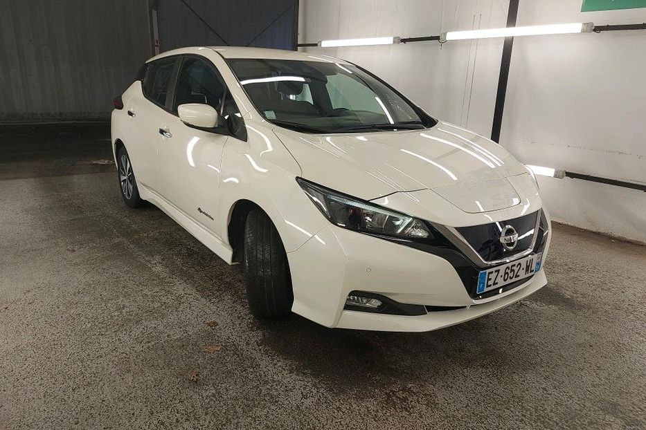 Продам Nissan Leaf 40 KW/H,запас 280 км 2018 года в Житомире