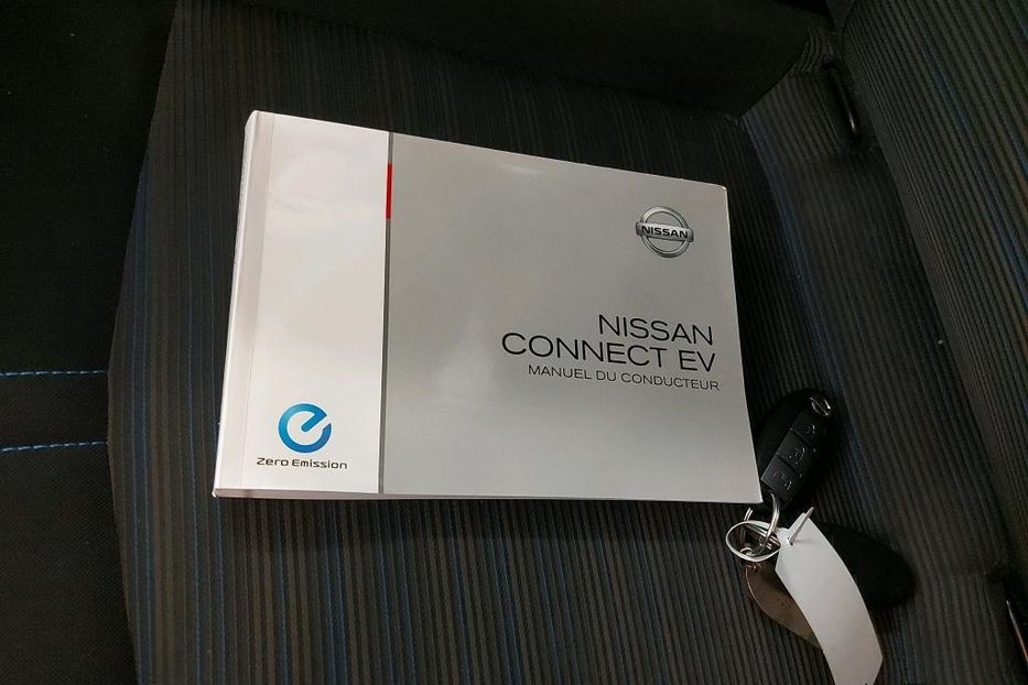 Продам Nissan Leaf 40 KW/H,запас 280 км 2018 года в Житомире